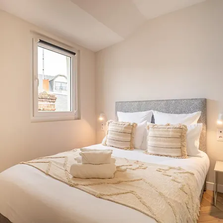 Le Cheverny ~ Centre-ville ~ Arrivee Autonome Tours